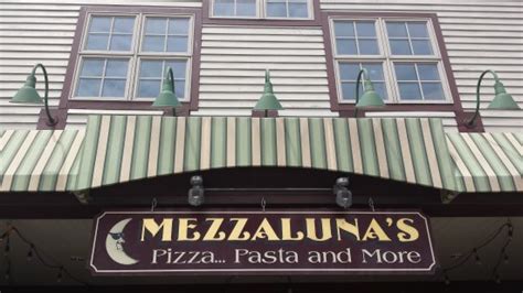 mezzaluna restaurant lake george